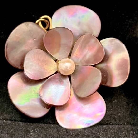 VTG Mother of Pearl with possible Pearl Center Pendant Elegant Statement Piece - Picture 1 of 6